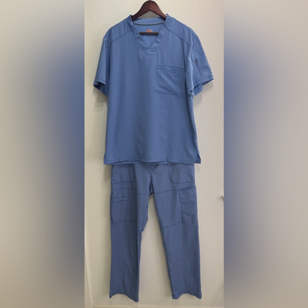 Dickies Dynamix Cirl Blue Medical Scrub Set - Top & Pants Large